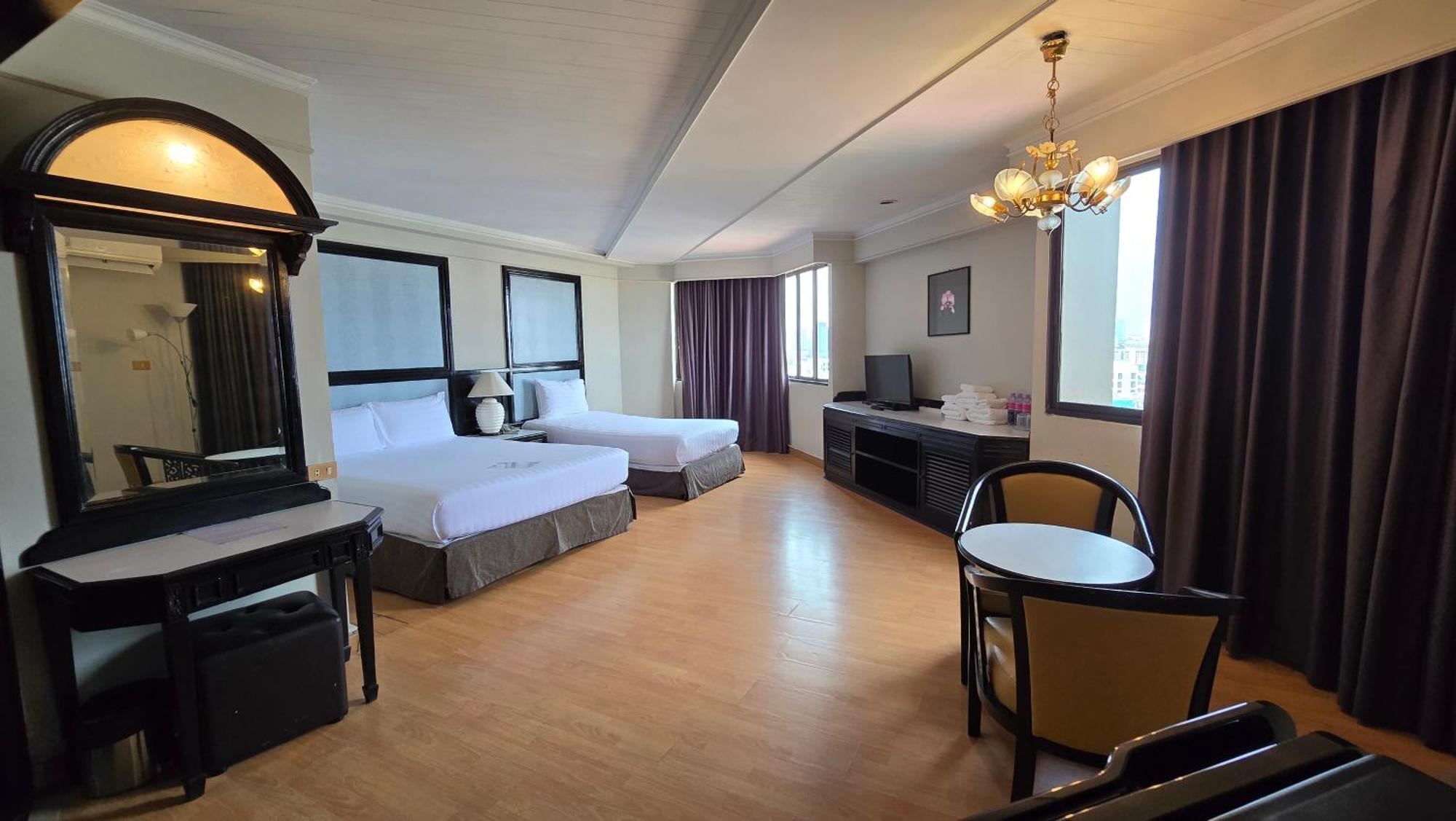 Hotel First Pacific Cirrus Pattaya Exterior foto