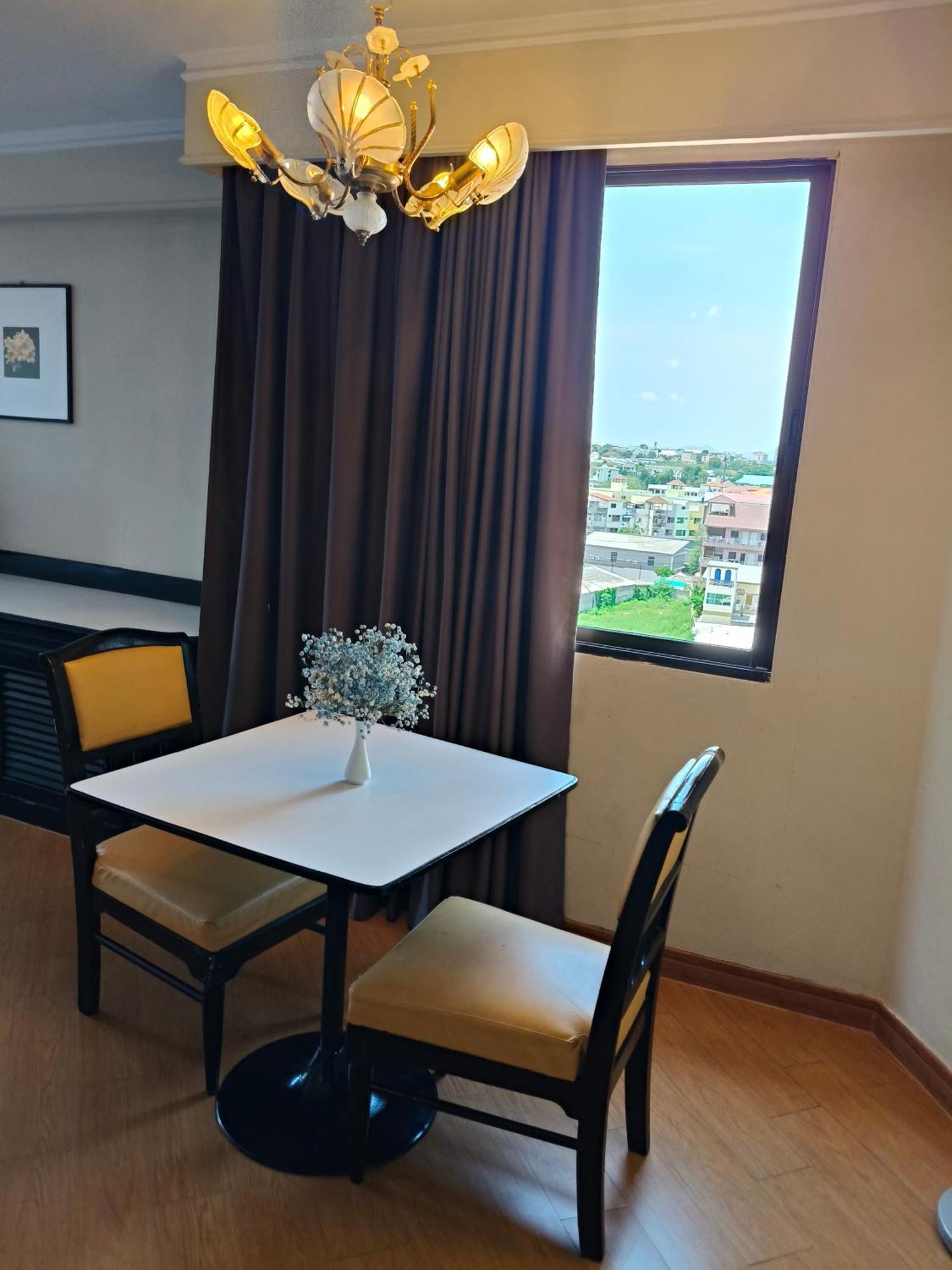 Hotel First Pacific Cirrus Pattaya Habitación foto