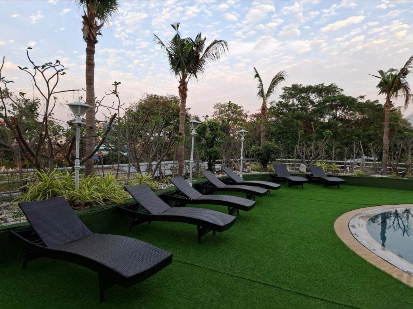 Hotel First Pacific Cirrus Pattaya Exterior foto