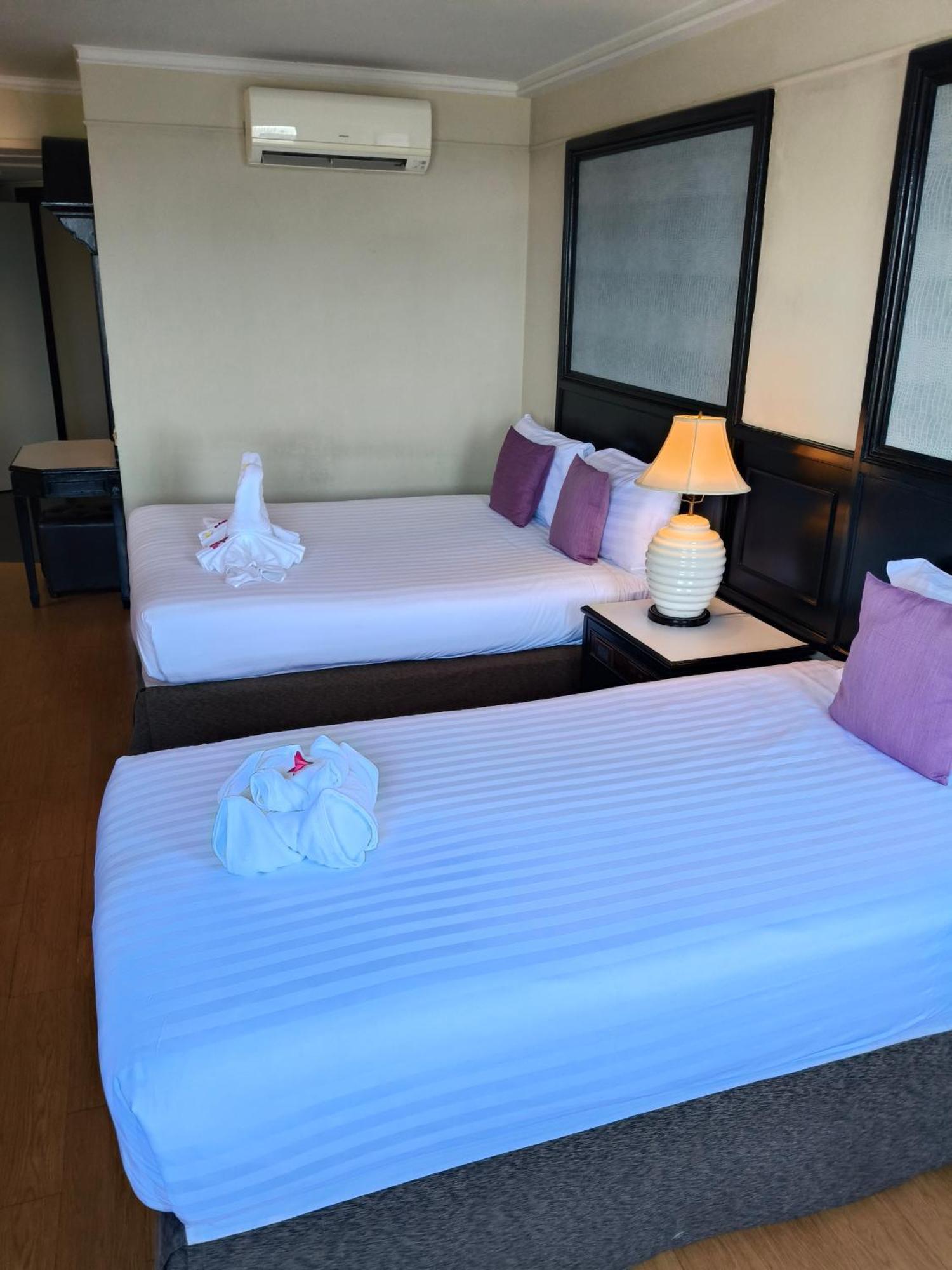 Hotel First Pacific Cirrus Pattaya Habitación foto