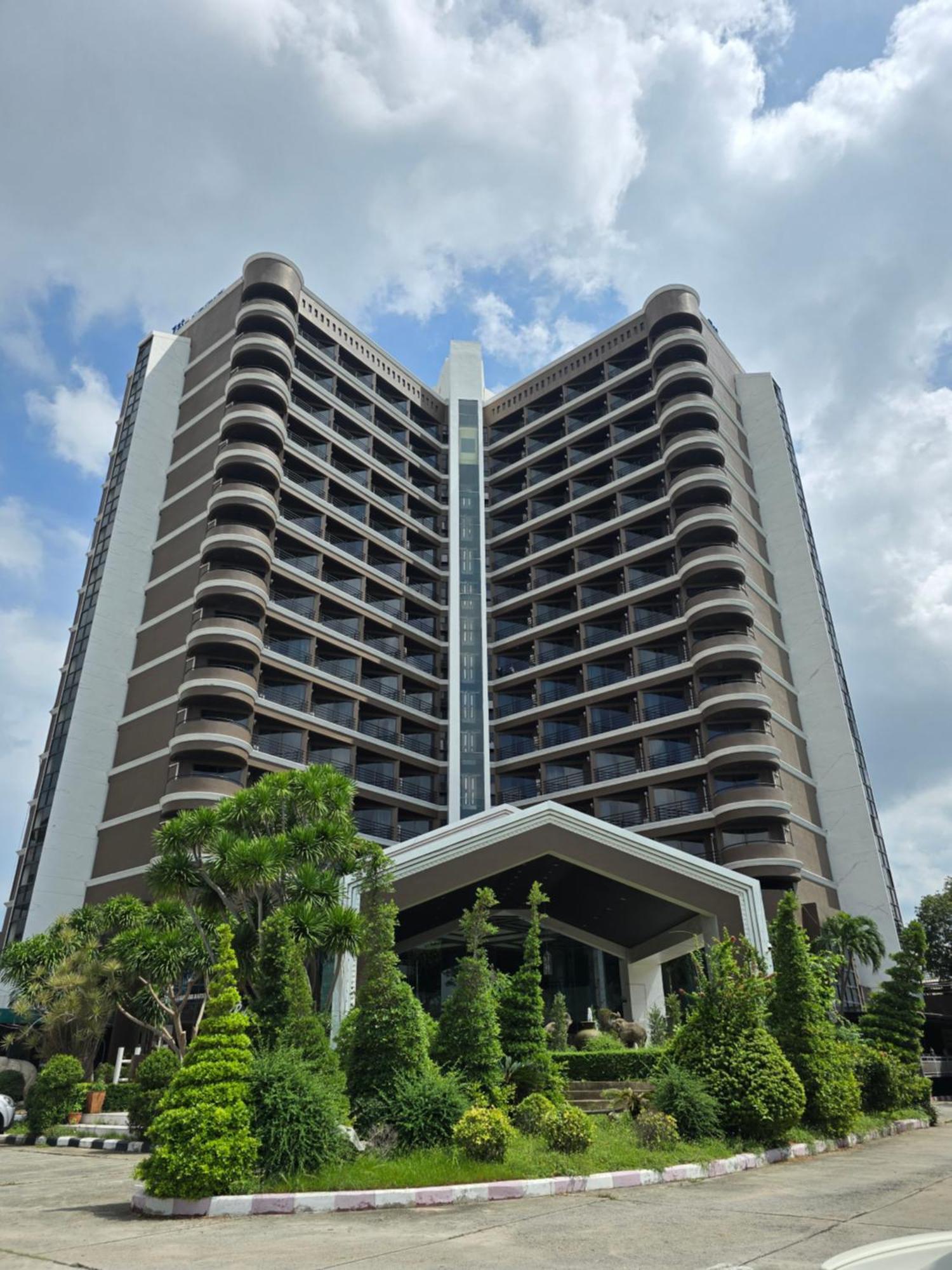 Hotel First Pacific Cirrus Pattaya Exterior foto