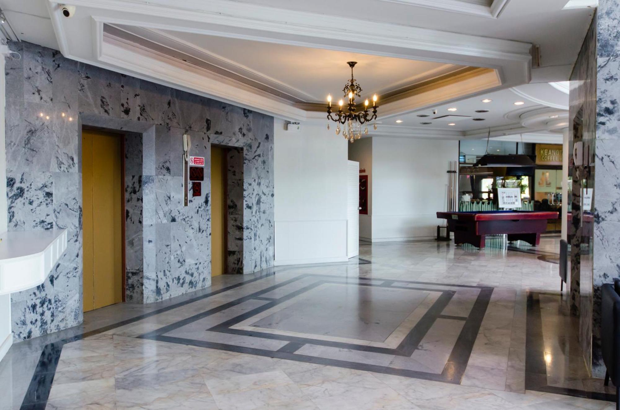 Hotel First Pacific Cirrus Pattaya Exterior foto