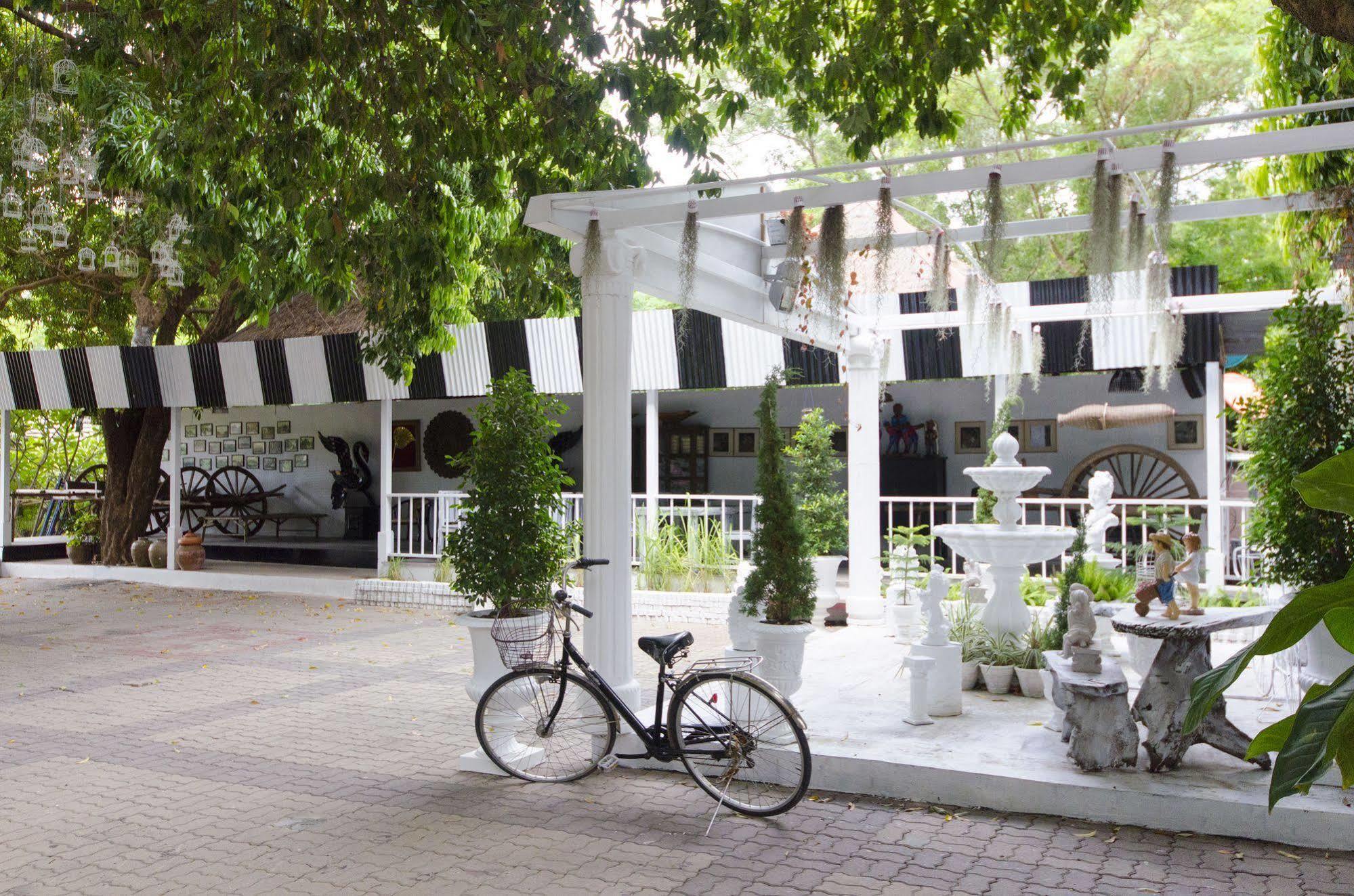 Hotel First Pacific Cirrus Pattaya Exterior foto